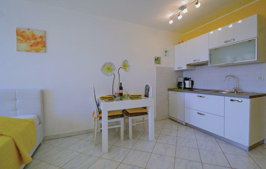 Apartment Rosana ラバック エクステリア 写真